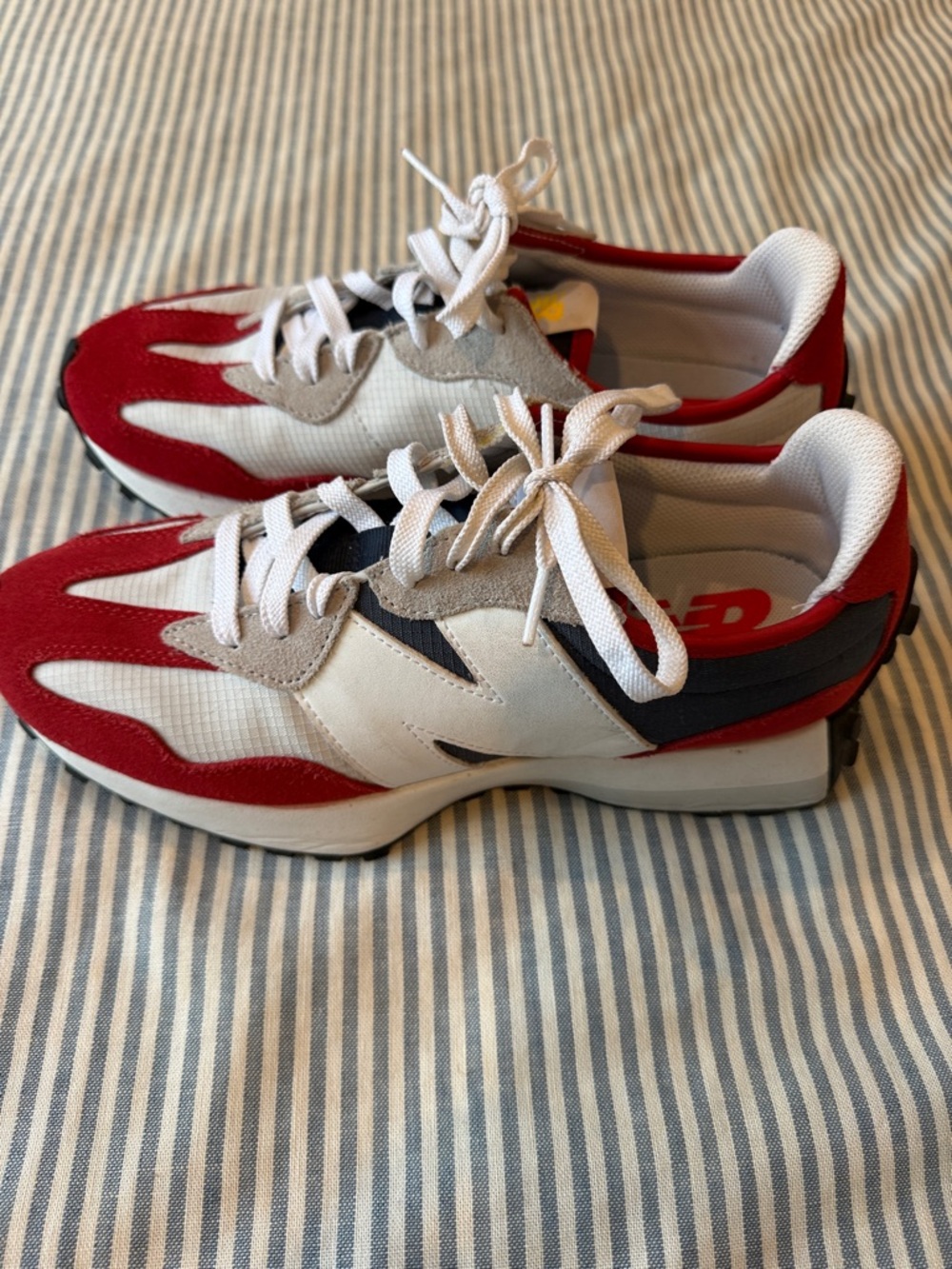 New Balance 327 Men's Red White and Blue Retro Runner Sneakers - Picture 2 of 7